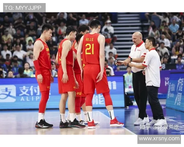 姚明带领中国篮球走向辉煌之路，追逐梦想与冠军的传奇故事