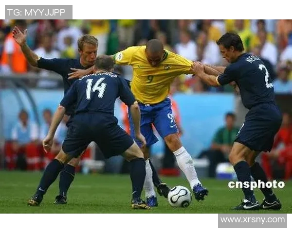 当今足坛最具天赋的足球明星究竟是谁引发热议 当今足坛最具天赋的足球明星究竟是谁引发热议